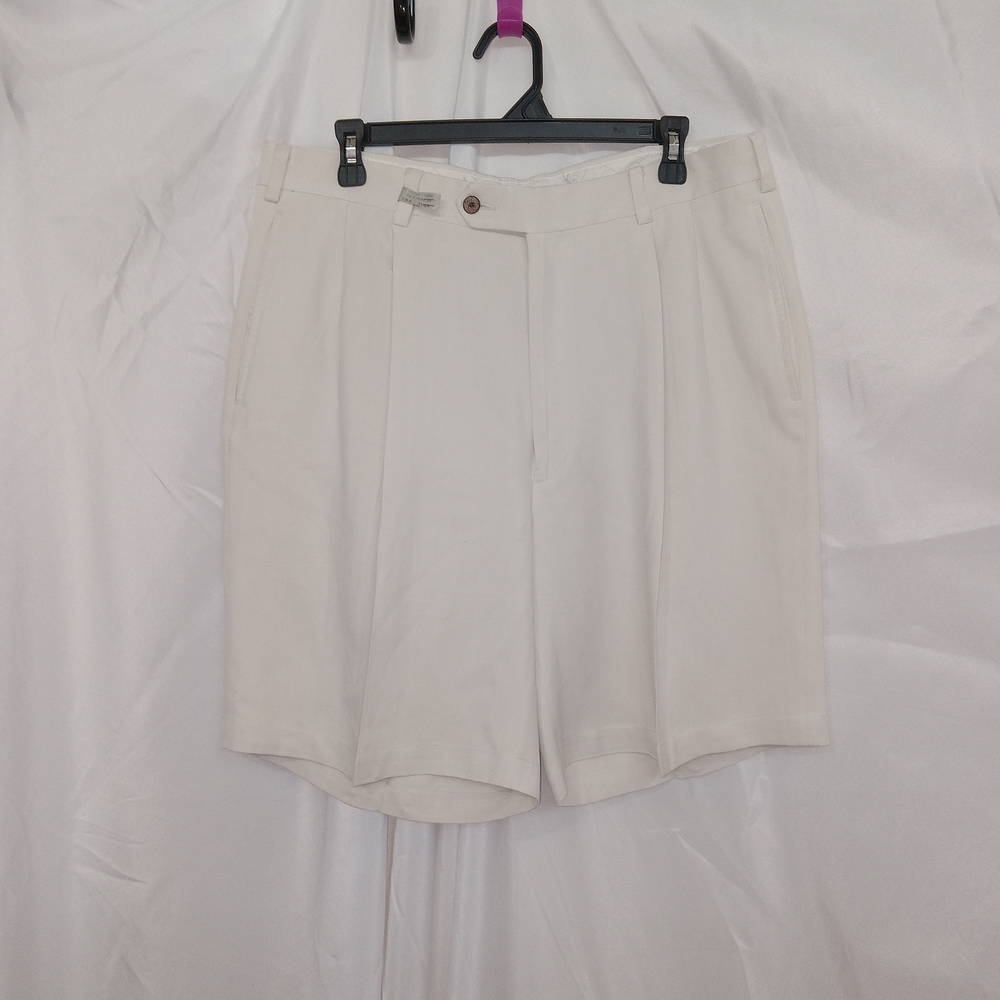 Jos A Bank Men's Shorts 36 Reg Beige VIP Vacation In Paradise 100% Silk 8"